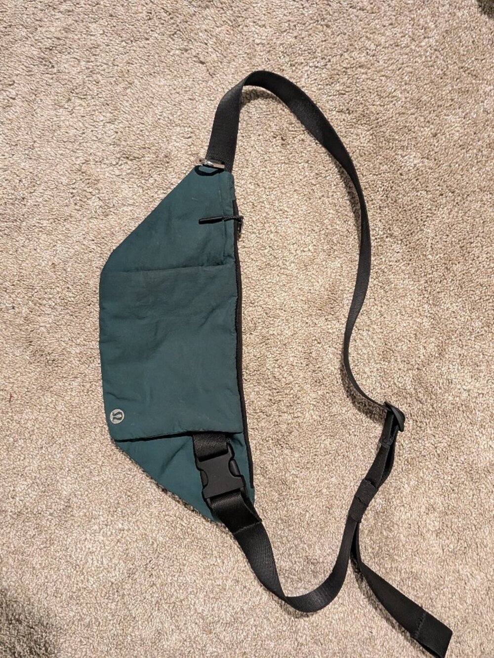 Lululemon Everywhere Belt Bag 1L - Forest Green